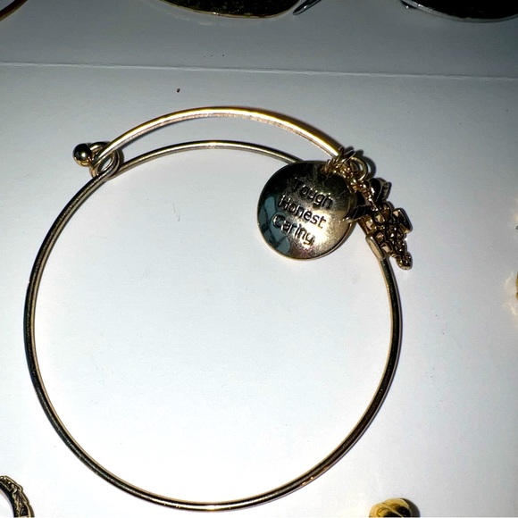 Jewelry mixed lot bag, marked or unmarked, about 2.5lb - Picture 9 of 16